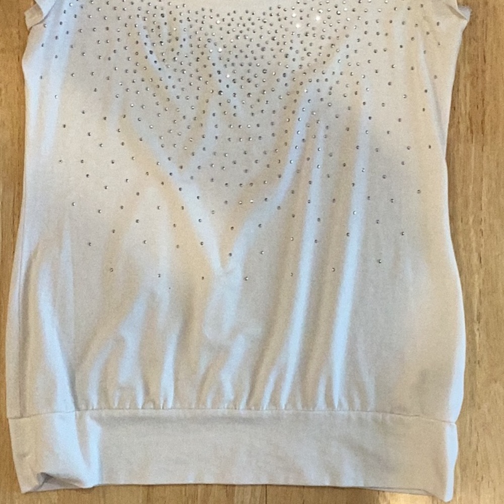 White shirt with silver sparkles, faux fur, womens size small - Picture 3 of 11